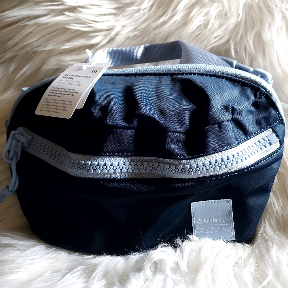 NWT Lululemon All Day Essentials Belt Bag